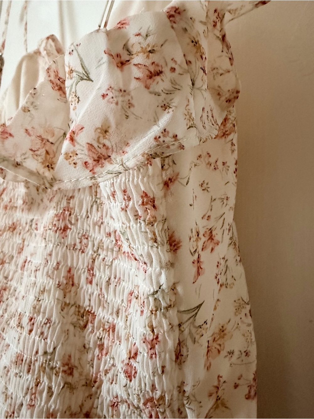 Cream Lulus, Ruffle, Floral Top. - Picture 3 of 3